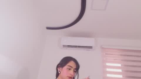 Snapshot of malaia_thompson_ chatting on 05-27-26, 11:51 malaia thompson online show from 05-27-26, 11:51