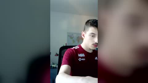 Snapshot of male20y chatting on 07-10-26, 05:26 male20y online show from 07-10-26, 05:26