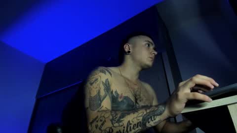 ADAM         online show from 11-09-25, 09:02