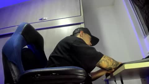 ADAM         online show from 12-18-25, 03:12