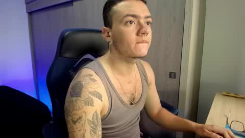 Snapshot of male_pussy chatting on 01-13-26, 04:23 ADAM online show from 01-13-26, 04:23