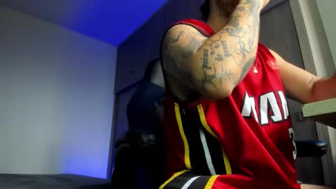 Snapshot of male_pussy chatting on 02-16-26, 04:36 ADAM online show from 02-16-26, 04:36