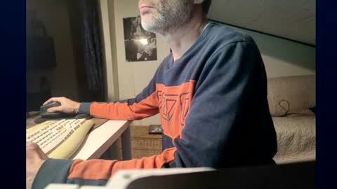 malebitch99999 online show from 12-16-25, 07:46