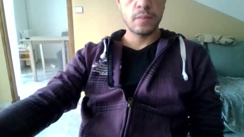 Boybi online show from 11-16-25, 08:20