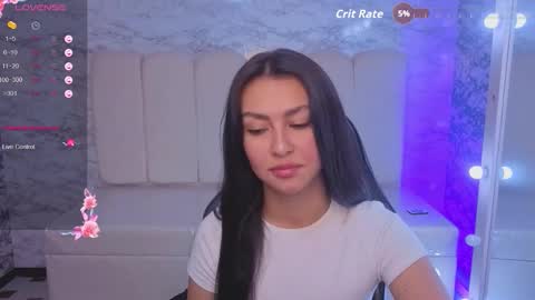 Snapshot of maleja_v_ chatting on 11-19-25, 02:39 Hi Stream 800am to 200pm online show from 11-19-25, 02:39