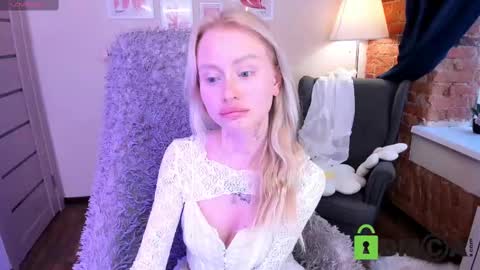 Malena online show from 02-28-25, 01:36