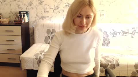 Snapshot of malenamila chatting on 09-30-25, 06:40 Malena online show from 09-30-25, 06:40