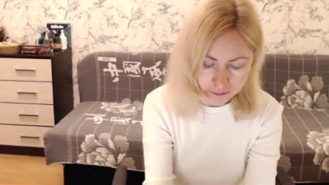 Snapshot of malenamila chatting on 10-21-25, 06:58 Malena online show from 10-21-25, 06:58