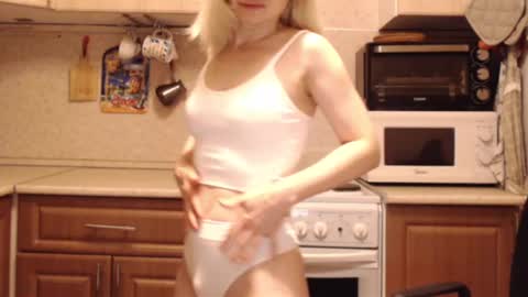 Snapshot of malenamila chatting on 11-22-25, 09:25 Malena online show from 11-22-25, 09:25