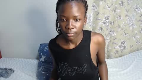 Snapshot of malia_latifa chatting on 12-21-25, 02:41 lati online show from 12-21-25, 02:41