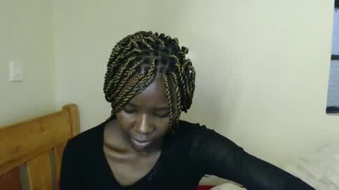 Snapshot of malia_latifa chatting on 02-09-26, 01:15 lati online show from 02-09-26, 01:15