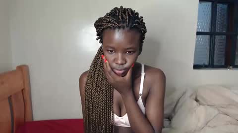 Snapshot of malia_latifa chatting on 02-15-26, 12:14 lati online show from 02-15-26, 12:14