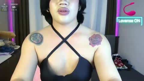 Snapshot of malia_nicole chatting on 02-07-26, 03:27 malia online show from 02-07-26, 03:27