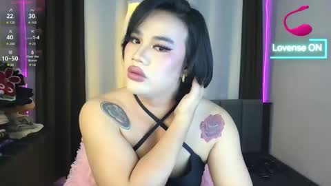 Snapshot of malia_nicole chatting on 02-08-26, 03:37 malia online show from 02-08-26, 03:37