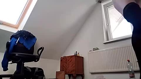 malinowy85 online show from 11-19-25, 07:30