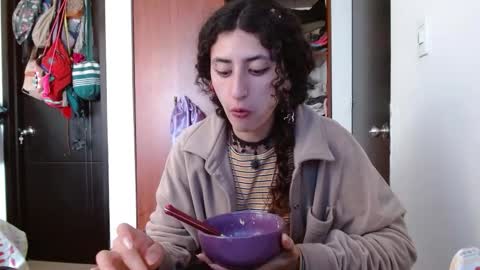 Snapshot of malitamuymal22 chatting on 10-22-25, 07:24 Malita online show from 10-22-25, 07:24