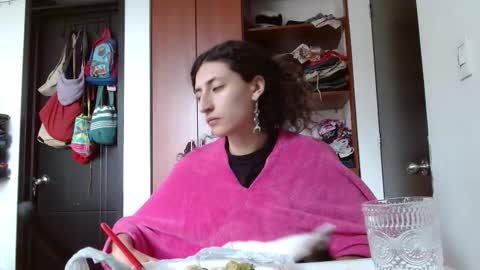 Snapshot of malitamuymal22 chatting on 11-12-25, 06:52 Malita online show from 11-12-25, 06:52