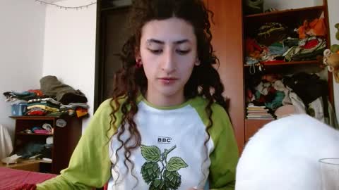 Snapshot of malitamuymal22 chatting on 12-02-25, 09:54 Malita online show from 12-02-25, 09:54