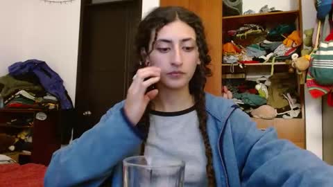 Snapshot of malitamuymal22 chatting on 12-05-25, 12:52 Malita online show from 12-05-25, 12:52