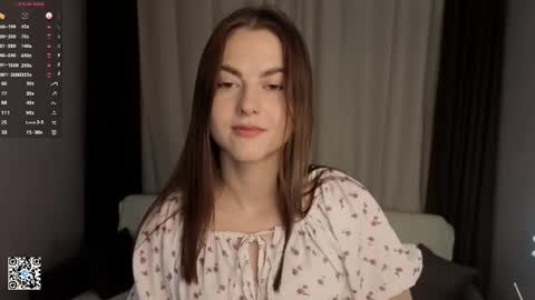 Snapshot of mallieangelini chatting on 07-14-26, 04:06 Mia online show from 07-14-26, 04:06