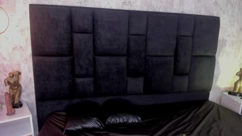 Snapshot of mallory_dietlinde chatting on 02-14-25, 07:28 mallory_dietlinde online show from 02-14-25, 07:28