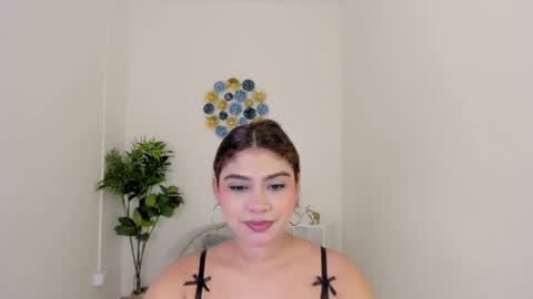 Snapshot of mallory_lee1 chatting on 05-23-26, 12:20 mallory online show from 05-23-26, 12:20