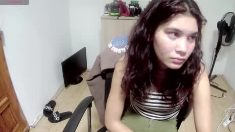 Snapshot of mallorymyers chatting on 10-09-25, 06:28 mallorymyers online show from 10-09-25, 06:28