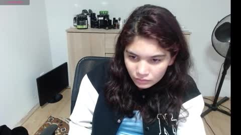 Snapshot of mallorymyers chatting on 10-12-25, 08:30 mallorymyers online show from 10-12-25, 08:30