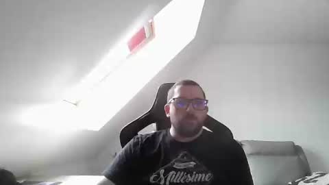 Snapshot of malou2927 chatting on 01-18-26, 12:31 breton online show from 01-18-26, 12:31