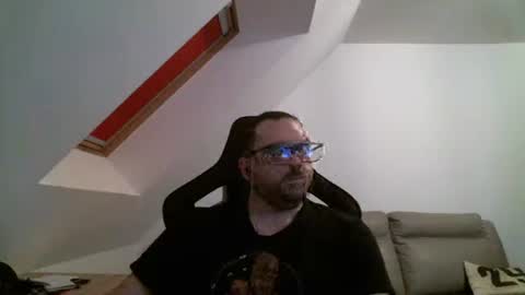 Snapshot of malou2927 chatting on 02-15-26, 09:00 breton online show from 02-15-26, 09:00