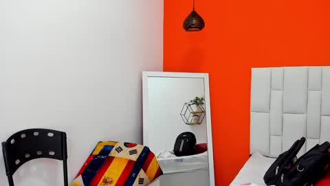 Snapshot of malu_horny_69 chatting on 01-07-25, 07:28 Melanie online show from 01-07-25, 07:28