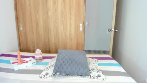 Snapshot of malucam_06 chatting on 05-08-26, 09:09 instagram nueela online show from 05-08-26, 09:09