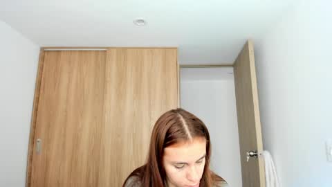 Snapshot of malucam_06 chatting on 05-22-26, 06:02 instagram nueela online show from 05-22-26, 06:02