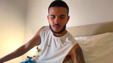 Snapshot of maluma09 chatting on 11-06-25, 08:26 maluma09 online show from 11-06-25, 08:26