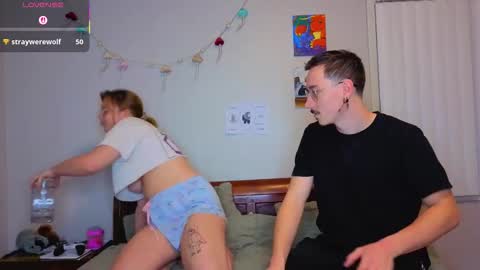 Snapshot of mamiclouds chatting on 10-26-25, 02:06 MamiCloudz online show from 10-26-25, 02:06