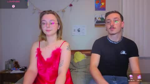 Snapshot of mamiclouds chatting on 10-29-25, 01:19 MamiCloudz online show from 10-29-25, 01:19