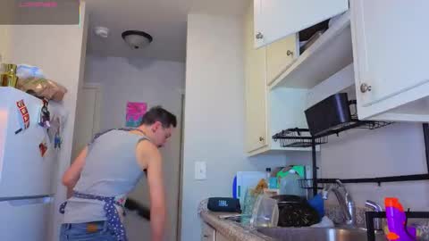 Snapshot of mamiclouds chatting on 11-15-25, 08:27 MamiCloudz online show from 11-15-25, 08:27