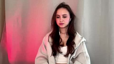 Snapshot of mammieknowles chatting on 02-27-26, 07:30 Mia Davis online show from 02-27-26, 07:30