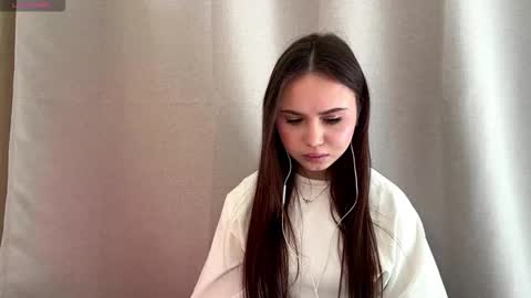 Snapshot of mammieknowles chatting on 02-28-26, 08:15 Mia Davis online show from 02-28-26, 08:15