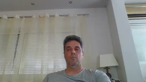 Snapshot of man211172 chatting on 05-01-26, 01:48 man211172 online show from 05-01-26, 01:48