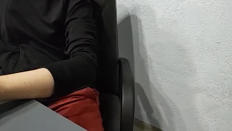 Snapshot of man_liketostroke chatting on 06-21-26, 03:25 Al online show from 06-21-26, 03:25