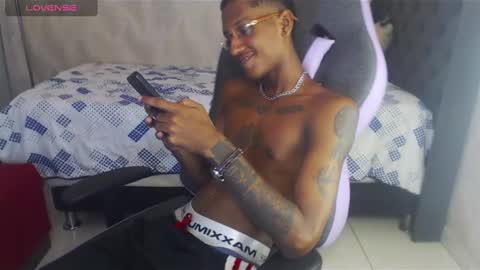 man_san11 online show from 12-24-24, 04:19