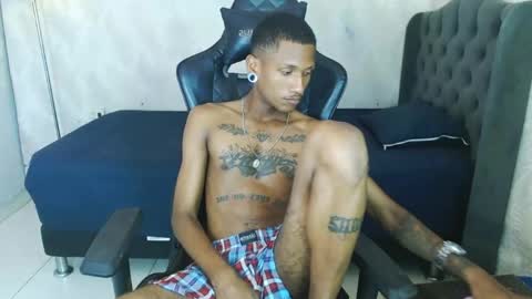 Snapshot of man_san11 chatting on 10-09-25, 05:00 man_san11 online show from 10-09-25, 05:00