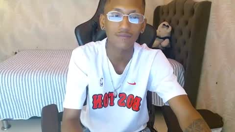 Snapshot of man_san11 chatting on 10-20-25, 03:01 man_san11 online show from 10-20-25, 03:01