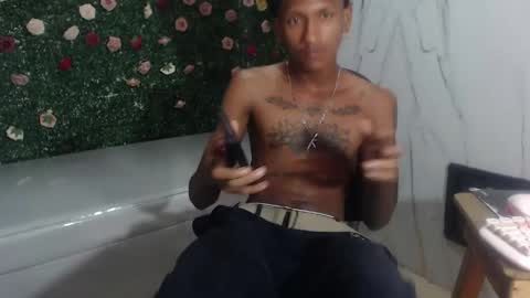 Snapshot of man_sant11 chatting on 06-05-26, 05:07 man_sant11 online show from 06-05-26, 05:07