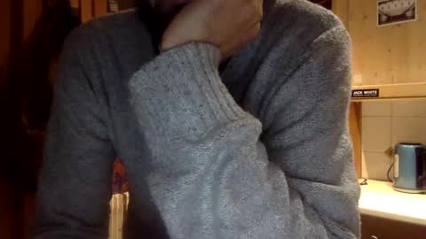 Snapshot of mandalay3 chatting on 12-12-24, 05:10 mandalay3 online show from 12-12-24, 05:10