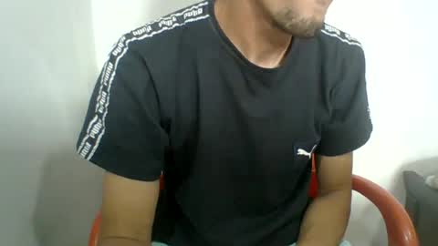 Snapshot of mandick95 chatting on 06-18-26, 03:27 mandick95 online show from 06-18-26, 03:27