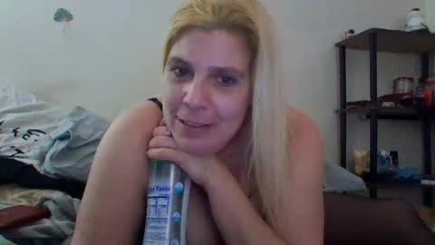 Snapshot of mandilube39 chatting on 01-26-25, 09:29 mindy22 online show from 01-26-25, 09:29