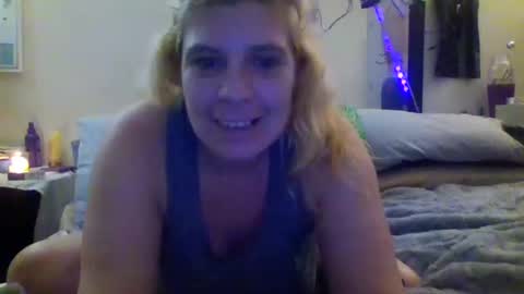 Snapshot of mandilube39 chatting on 02-15-25, 07:16 mindy22 online show from 02-15-25, 07:16