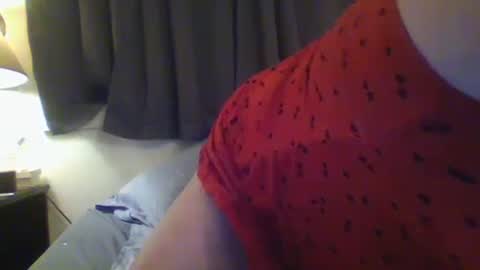 Snapshot of mandilube39 chatting on 09-15-25, 01:05 mindy22 online show from 09-15-25, 01:05